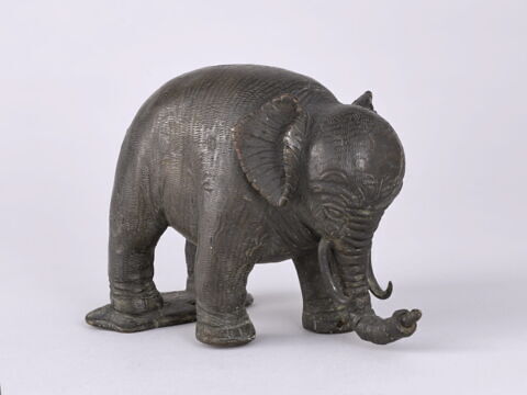 Statuette : Eléphant, image 3/4
