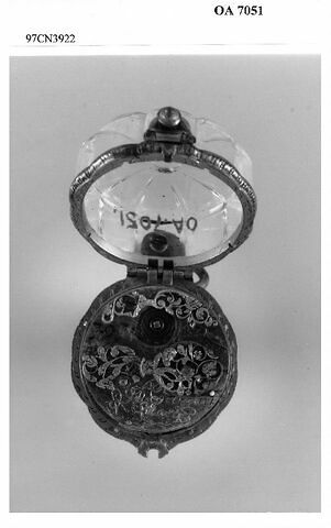 Montre ronde polylobée, image 8/10