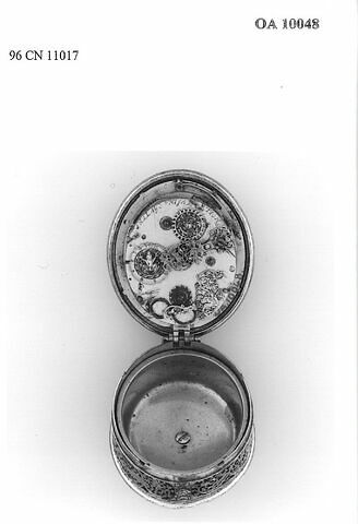 Montre ovale, image 10/14