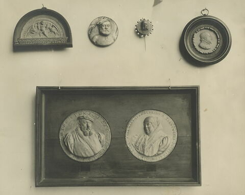 Médaillon : portrait / un écusson allemand, image 4/4