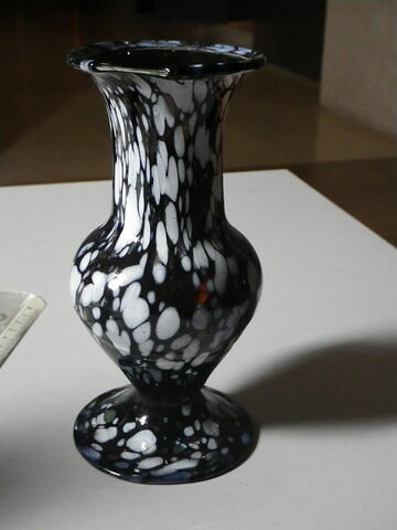 Petit vase, image 2/4