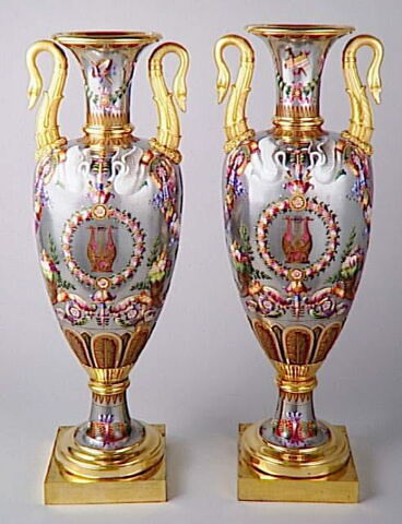 Vase fuseau, d'une paire avec OA 11090 : Apollon, image 2/2