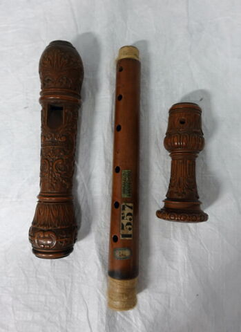 Flûte à bec alto en bois sculpté, image 2/4