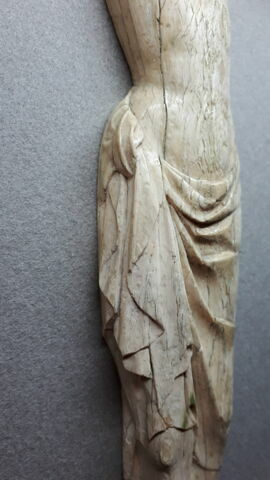Figure d'applique : Christ en croix, image 3/3