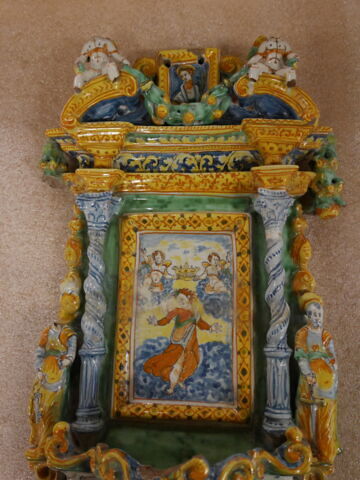 Bénitier d'applique : armoiries, image 3/5