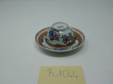 Tasse et soucoupe, d'une série de douze (R 1041 à 1052), image 4/4
