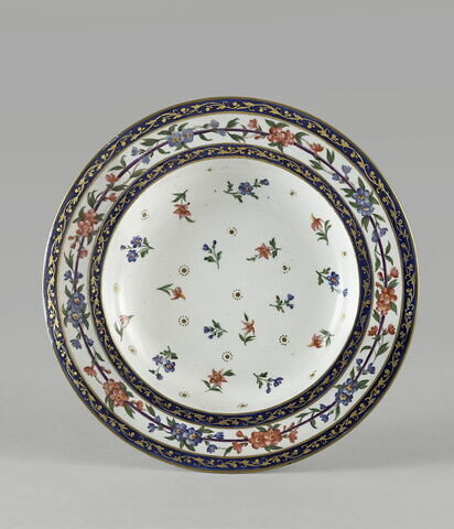 Assiette creuse, d'une série de douze (R 700 à 711), image 4/4