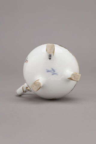 Pot à lait d'un service de six pièces (R 995 à R 1000), image 2/7