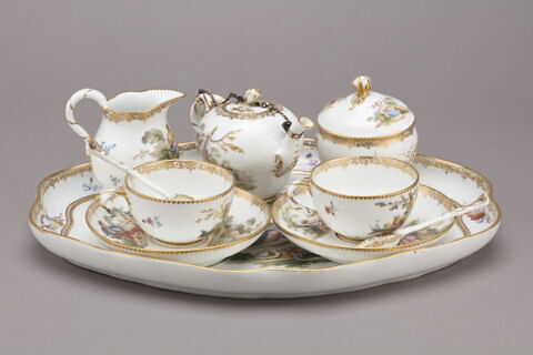 Tasse, soucoupe et cuillier d'un service de six pièces (R 995 à R 1000), image 5/7