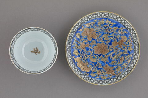 Tasse et soucoupe, image 3/3