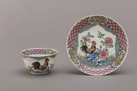 Tasse et soucoupe d'une série, d'un service à thé et à café de dix-huit pièces (avec R 1160 à R 1172), image 3/5