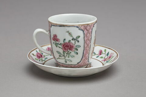 Tasse à café avec soucoupe, d'un service à thé et à café de dix-huit pièces (R 1173 à 1191), image 3/6