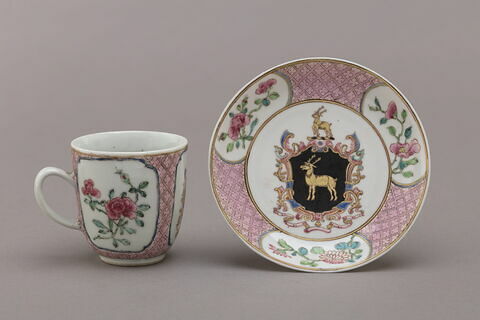 Tasse à café avec soucoupe, d'un service à thé et à café de dix-huit pièces (R 1173 à 1191), image 4/6