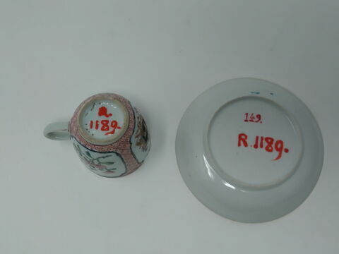 Tasse à café avec soucoupe, d'un service à thé et à café de dix-huit pièces (R 1173 à 1191), image 6/6