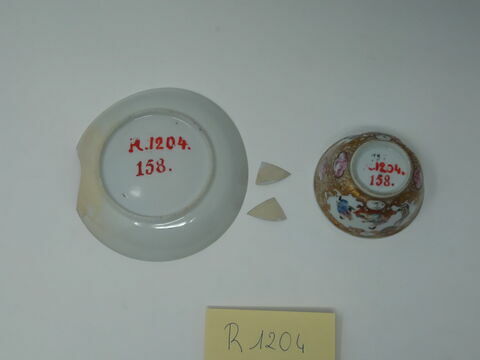 Tasse et soucoupe d'un service à thé et à café de dix pièces (R 1198 à 1207), image 7/11