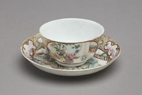 Tasse et soucoupe, d'une paire (R 1202