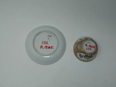 Tasse et soucoupe d'un service à thé et à café de dix pièces (R 1198 à 1207), image 5/5