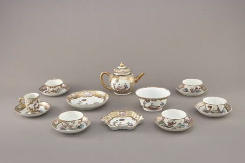 Tasse et soucoupe d'un service à thé et à café de dix pièces (R 1198 à 1207), image 4/5