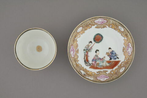 Tasse et soucoupe d'un service à thé et à café de dix pièces (R 1198 à 1207), image 2/5