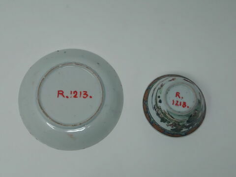Tasse à thé avec soucoupe mais sans couvercle, d'un service à thé et à café de douze pièces (R 1208 à 1219), image 5/5