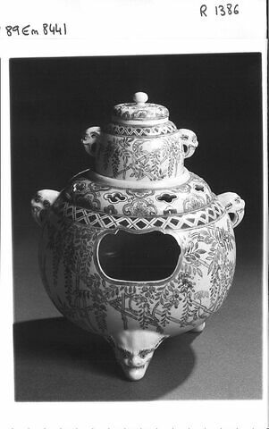 Chojiburo : brûle-parfums en porcelaine de Satsuma, à décor polychrome sur fond blanc, image 4/5