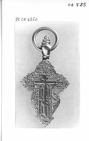 Petite croix dorée, image 3/4