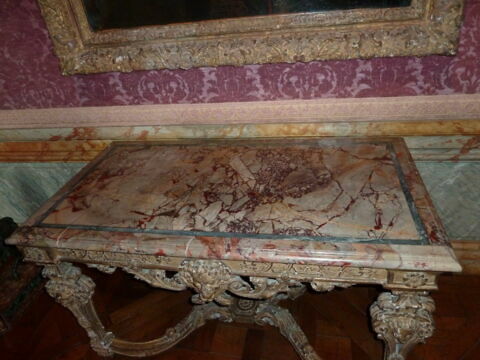 Table de milieu, image 2/2