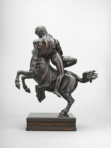 Groupe sculpté : l'Enlèvement de Déjanire, image 4/7