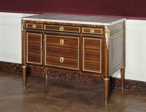 Commode