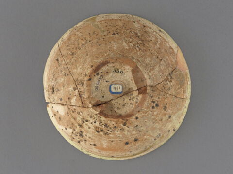Coupe de forme évasée sur pied bas, image 2/6