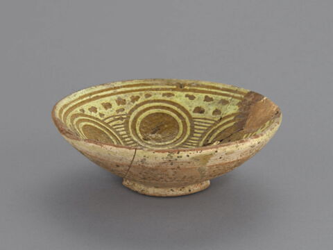 Coupe de forme évasée sur pied bas, image 4/6