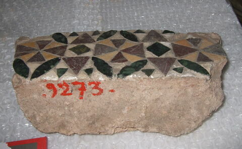 Fragment de mosaïque de pavement d'un ensemble (de OA 9271 à 9292), image 1/1