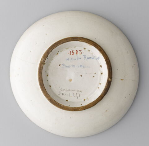 Coupe ronde : Le triomphe de Flore, image 2/5