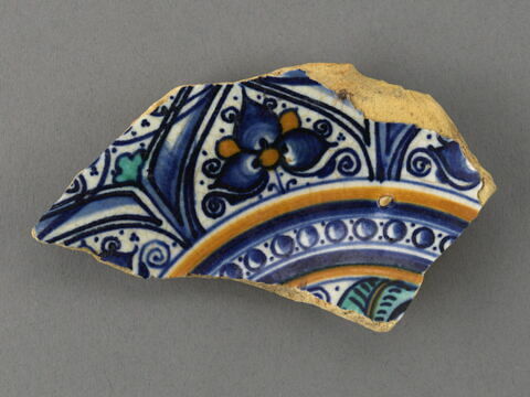 Fragment du fond et d'un marli de plat