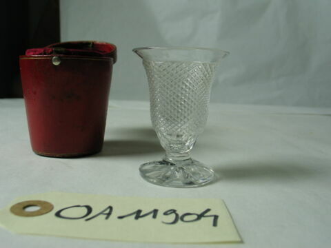 Verre et étui, image 4/9