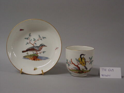 Pièce d'un cabaret (TH 621 à 655) : tasse et sa soucoupe