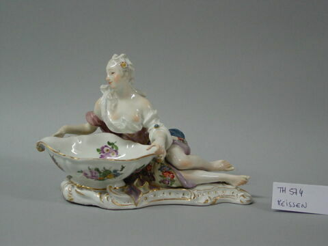 Statuette : femme, d'une paire (TH 574)