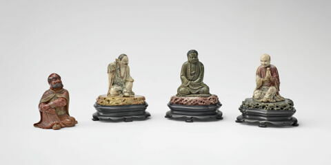 Le luohan Najia Xina 那伽犀那 en train de se gratter l'oreille, image 2/7
