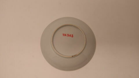 Soucoupe d'un ensemble de quatre (TH 500 à 503), d'un service (TH 497 à 504), image 2/2