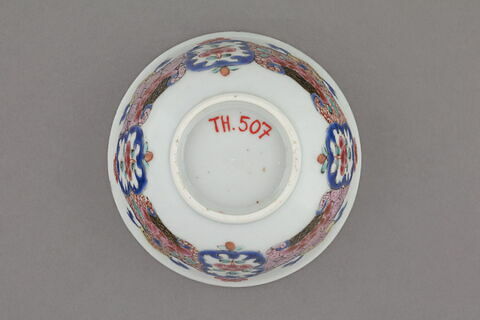 Tasse à thé, d'un ensemble de trois (TH 505 à 507), image 2/3