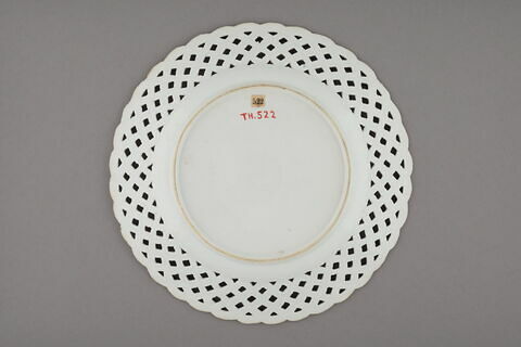 Assiette d'échantillon, d'un ensemble de dix-sept (TH 519 à 535), image 2/2