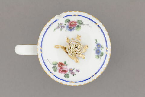 Pot à jus, d'un ensemble de vingt-quatre (TH 897 à 920), d'un service (TH 809 à 1066), image 4/4