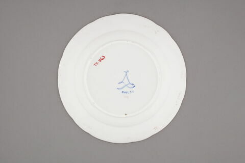 Assiette à douze lobes alternés, image 2/3