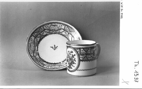 Tasse et sa soucoupe, image 4/4