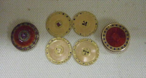 Petite boîte à quatre jetons, image 3/3