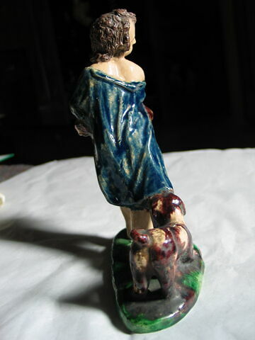 Statuette : L'Enfant aux chiens, image 4/5