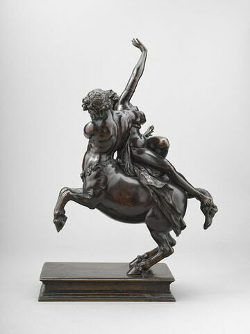 Groupe sculpté : l'Enlèvement de Déjanire, image 2/9