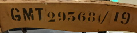 Chaise d'un ensemble de 38, image 2/2