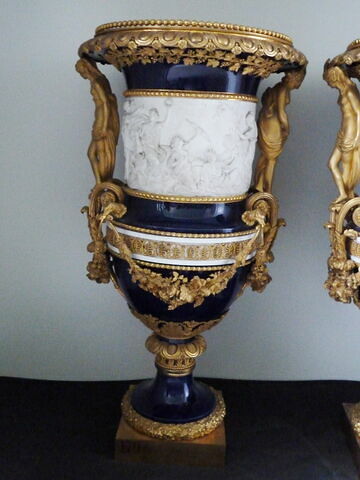 Vase (Vénus), monté en bronze doré, d'une paire, image 1/6