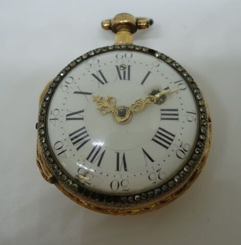 Montre ronde : initiales H B, image 2/2